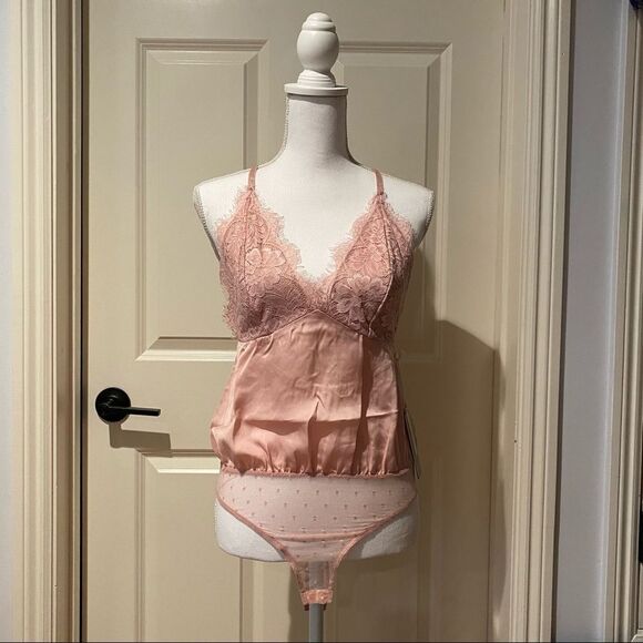 Melograno Rico Pink Lace Bodysuit - Picture 1 of 13